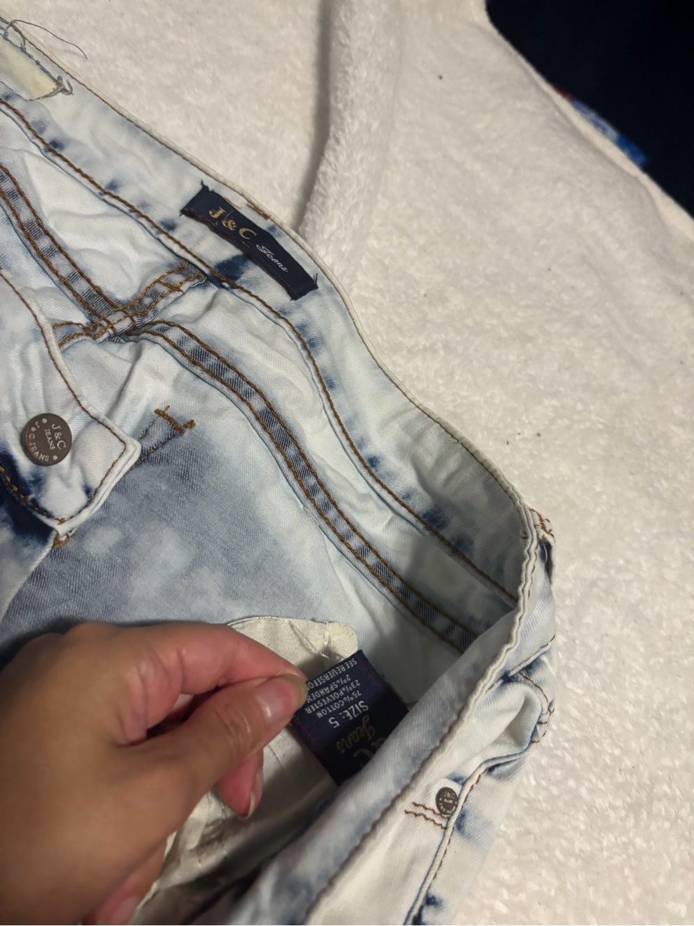 Light Wash Ripped Skinny Jeans - Picture 2 of 2